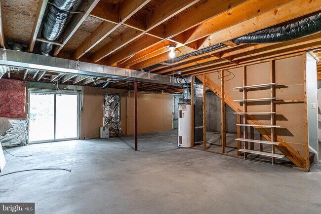 Building Photo - 121 Nottingham Ct
