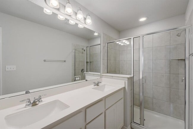 Building Photo - 1661 Yaupon Grove Ln