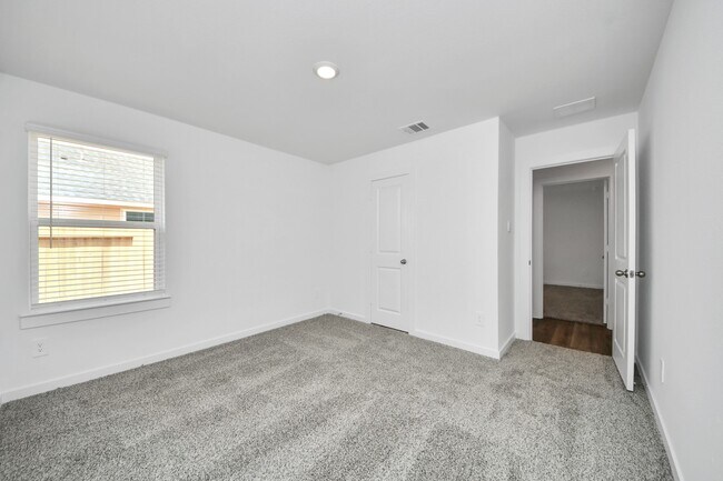 Building Photo - 9035 Rose Water Trl