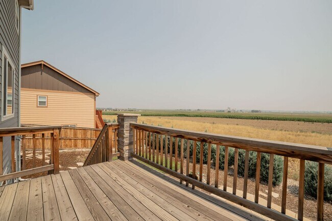 Building Photo - Bright & Spacious 3 Bed + Loft | 3-Car Garage in North Fort Collins