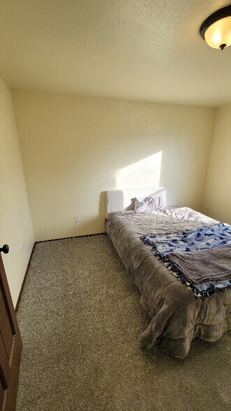 Building Photo - 9905 157th St E