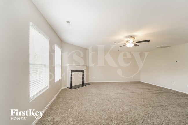 Building Photo - 4031 Larkhaven Village Dr