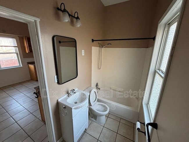 Building Photo - 8 S 1st St