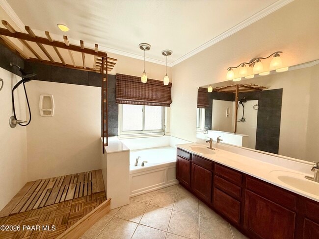 Building Photo - 2640 W Quail View Loop