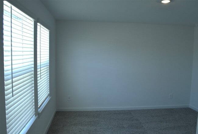 Building Photo - 10212 Berkeley Spgs Trl