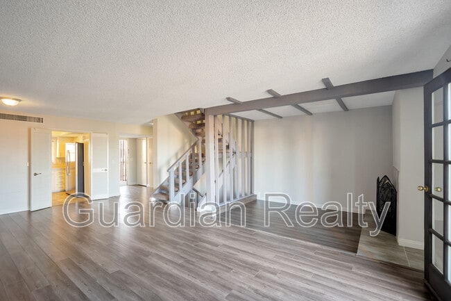 Building Photo - 2882 Calle Del Oro