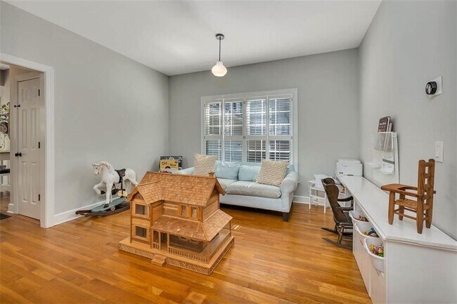 Building Photo - 112 Rosemont St