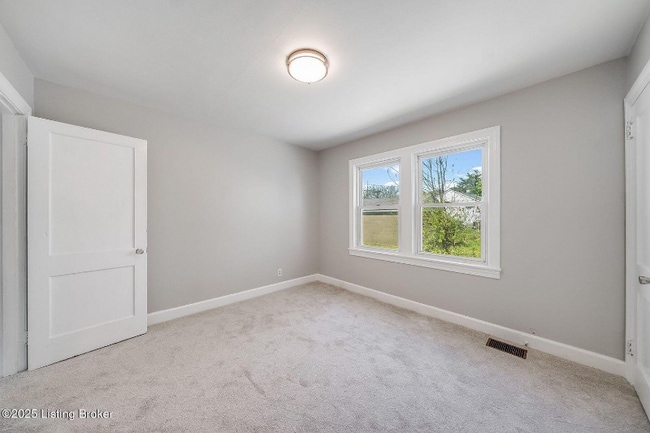 Building Photo - 3319 Vetter Ave