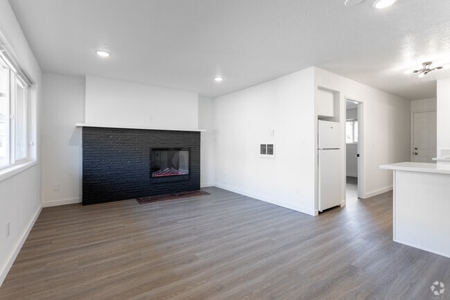 1BR, 1BA - 575SF - Tabor Villa Apartments