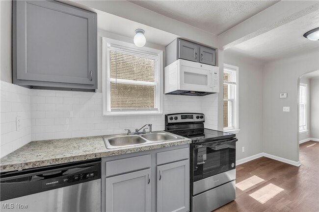 Building Photo - 20671 Nicholas Ave