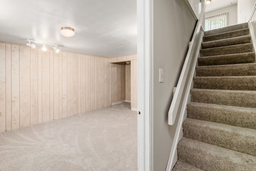 Building Photo - 7897 Kirkby Ct