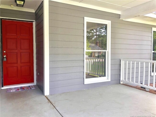 Building Photo - 694 Dowfield Dr