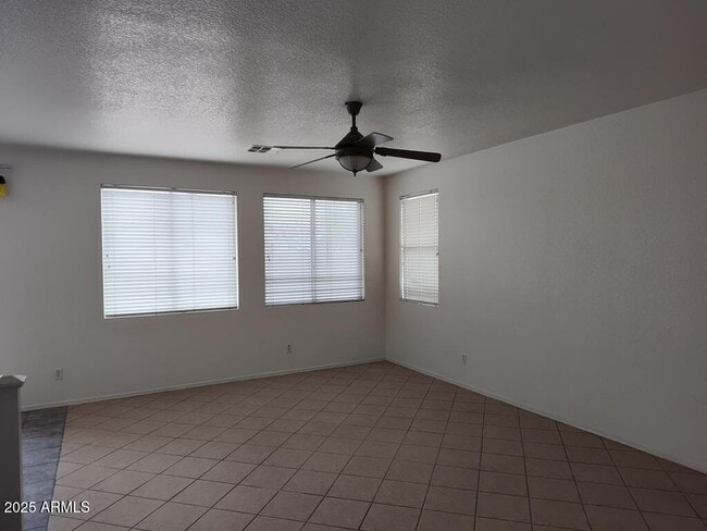 Building Photo - 10378 W Monte Vista Rd