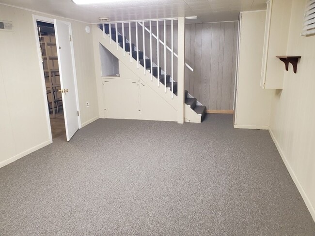 Building Photo - Gorgeous home near Westboro park.