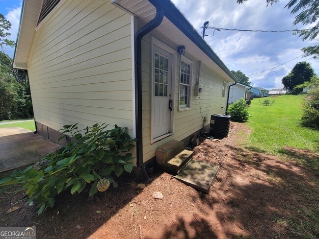 Building Photo - 351 Browns Rd