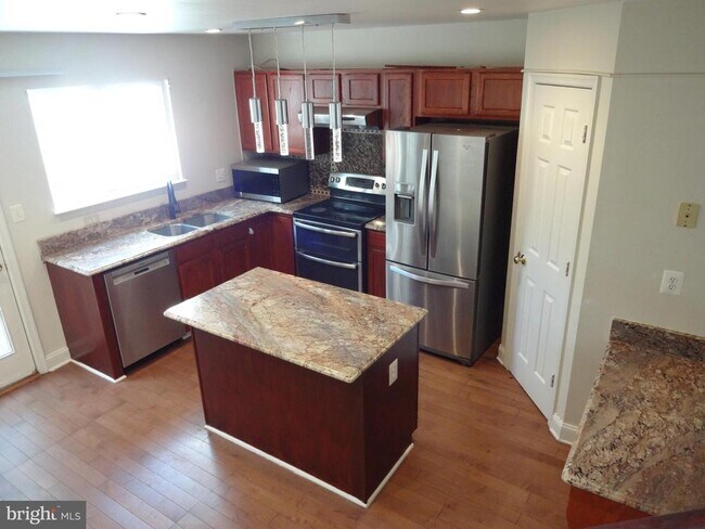 Building Photo - 13115 Quail Creek Ln