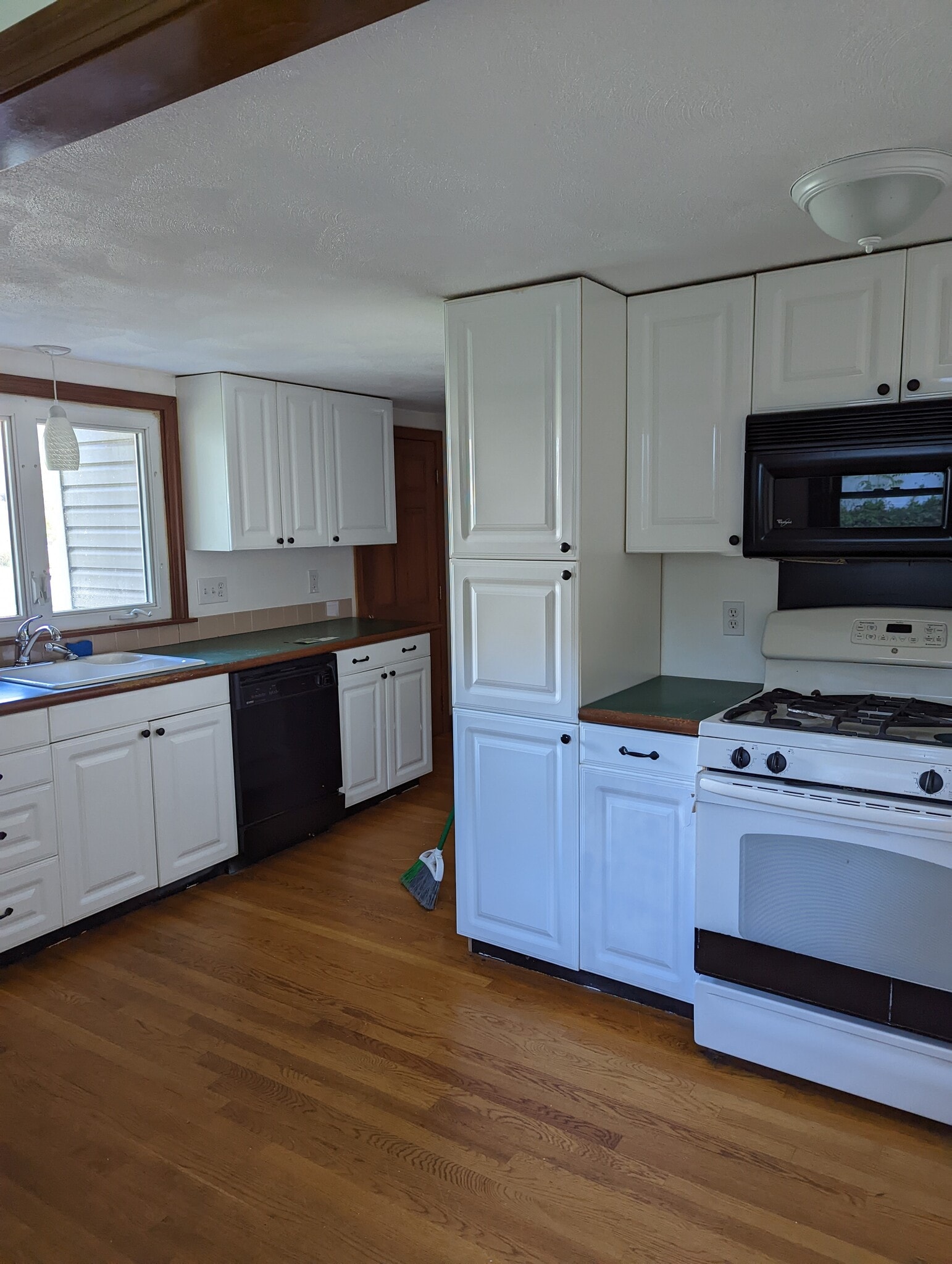 Eat in kitchen - 9 Turnbull Ave