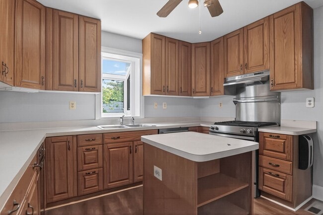 Building Photo - 4-bedroom, 2.5-bath home located in Upper Marlboro