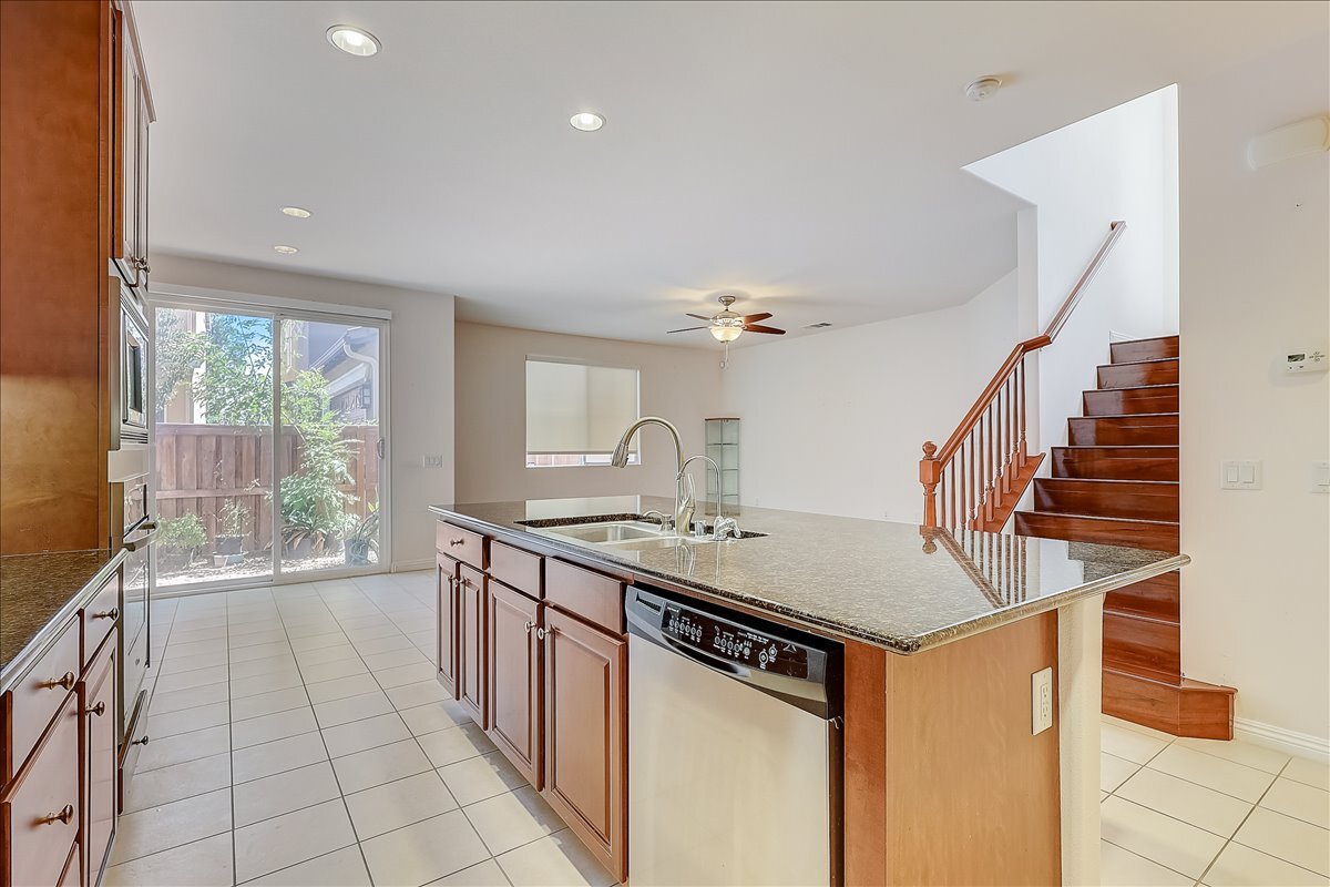 Building Photo - 3115 N Sunrise Ct