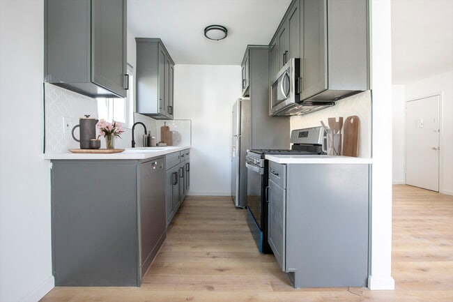 Building Photo - 6556 La Mirada Ave
