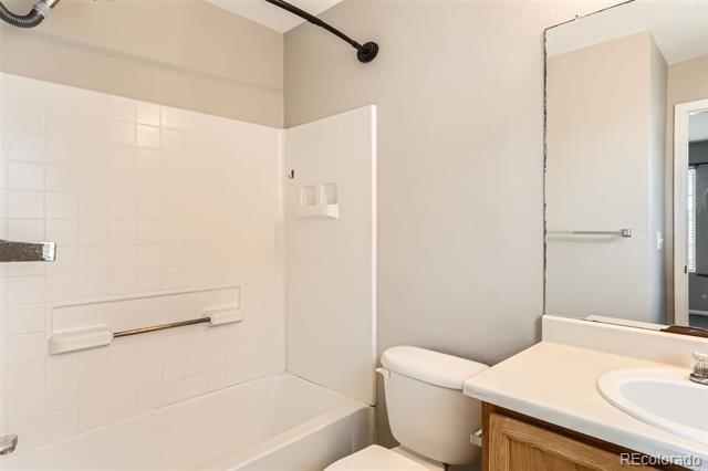 Building Photo - 4221 Beautiful Cir