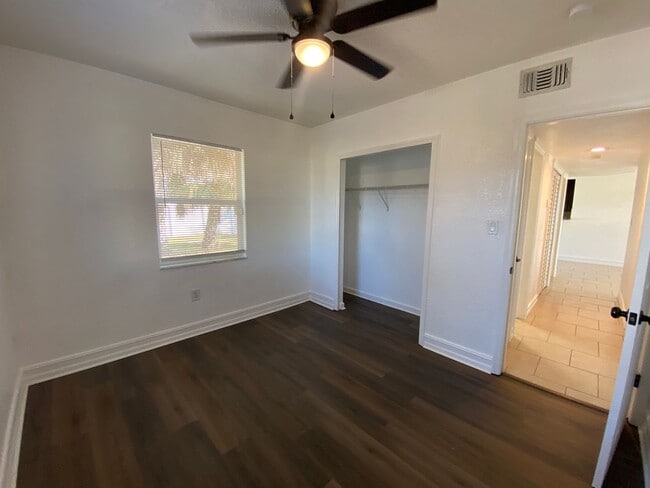 Building Photo - 21995 Catherine Ave