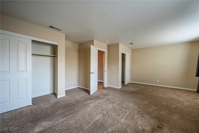 Building Photo - 921 San Bruno Ave