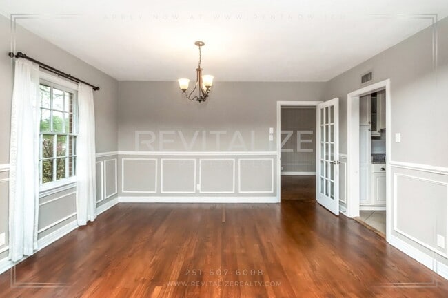 Building Photo - Charming Brick Ranch with Modern Comforts in Mobile!