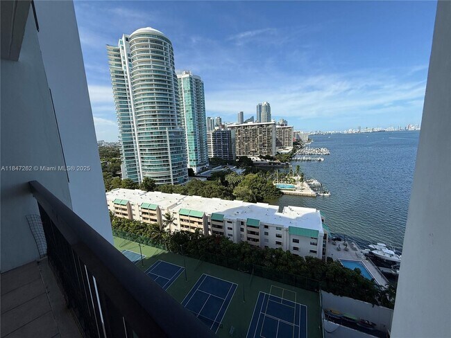 Building Photo - 2333 Brickell Ave