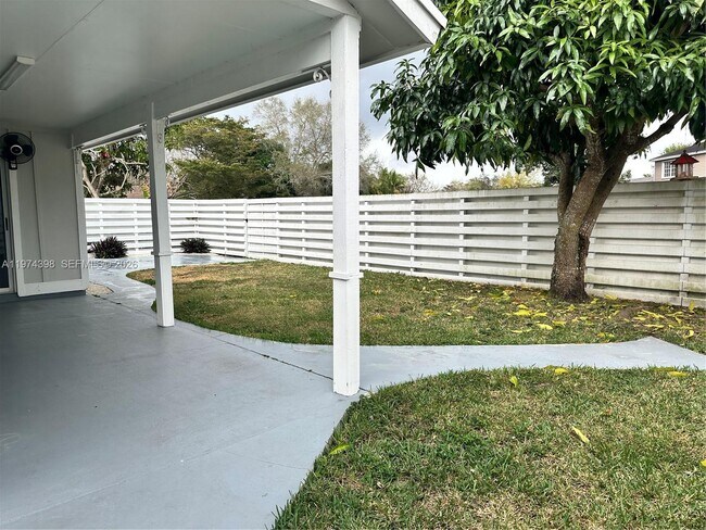 Building Photo - 14024 SW 148th Ln