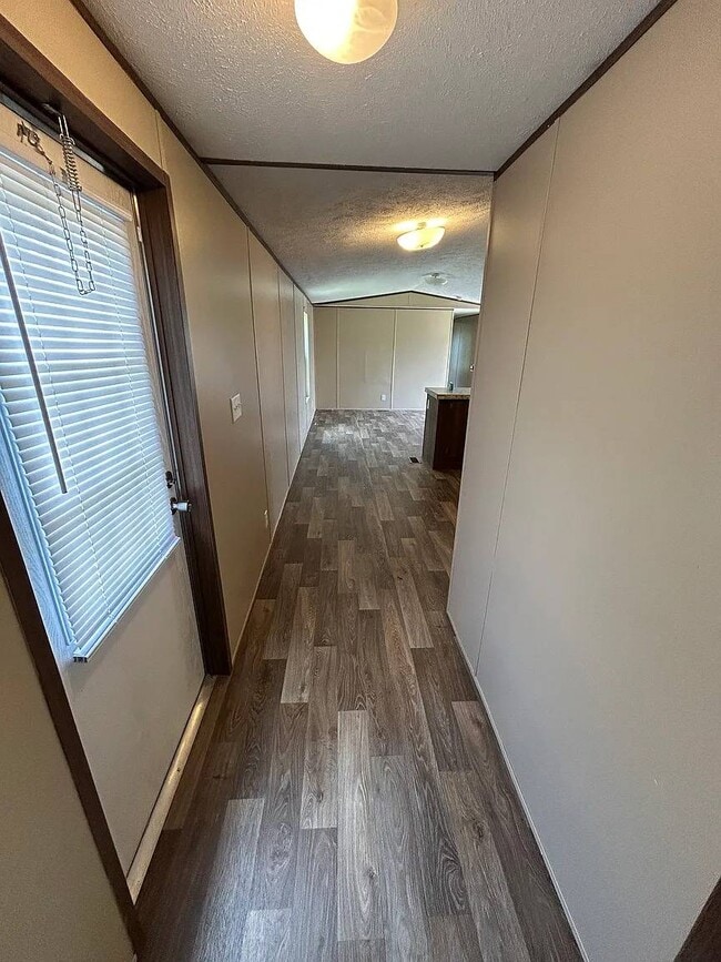 Building Photo - 1521 Bunnys Dr