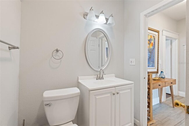 Building Photo - 905 E 22nd Ave.