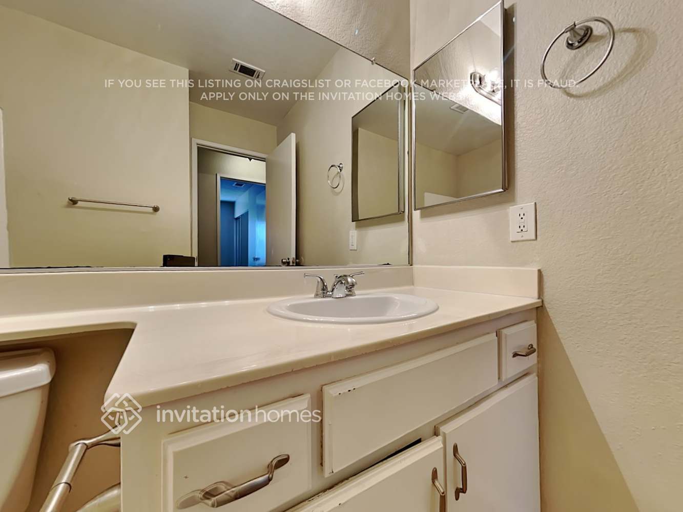 Building Photo - 25530 Black Walnut St