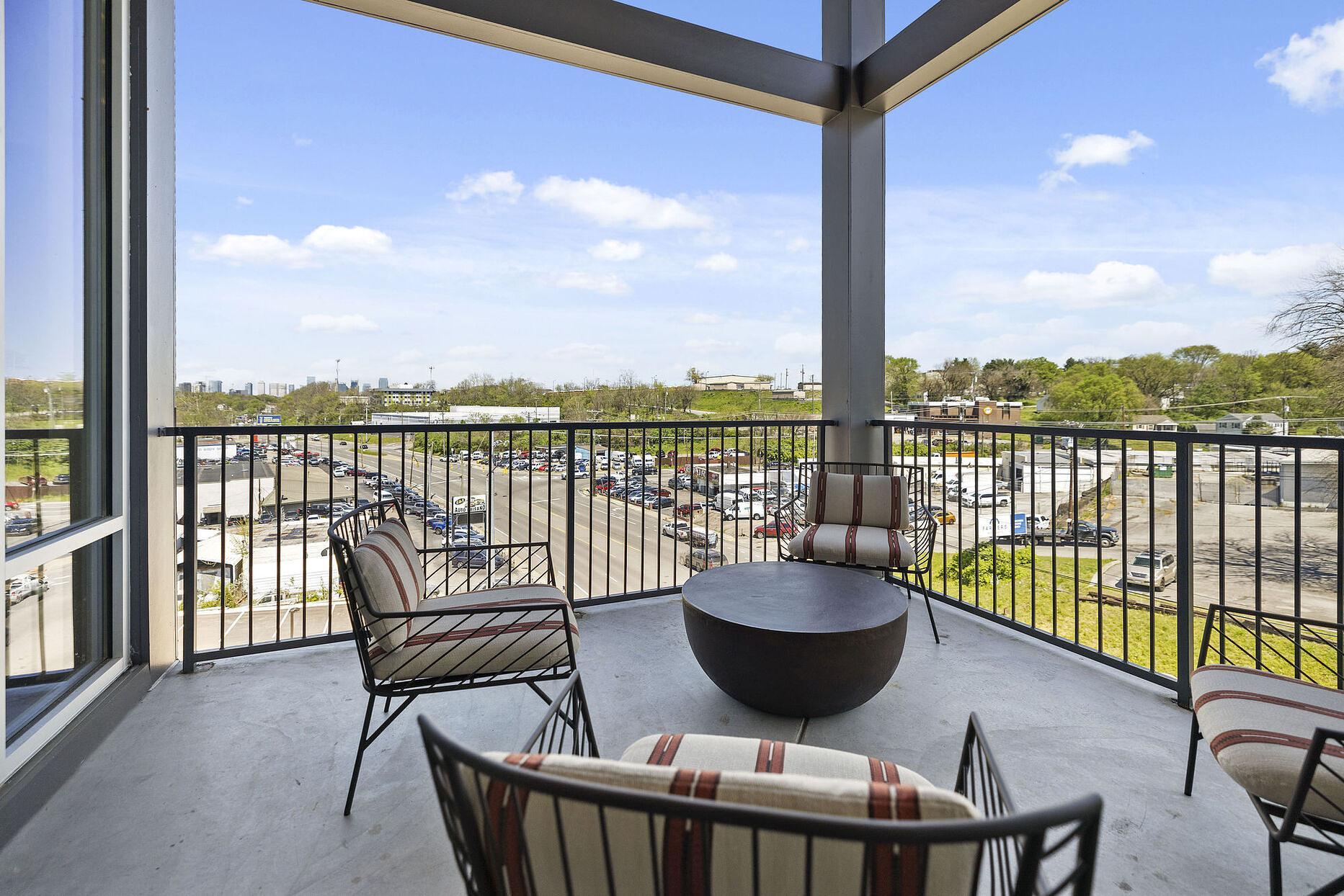 Building Photo - 2165 Nolensville Pk