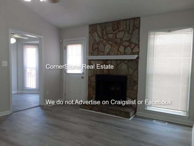 Building Photo - 6701 Pin Oak Ln