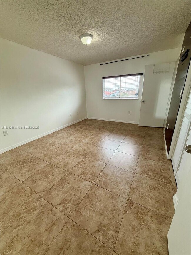 Building Photo - 6843 W 36th Ave