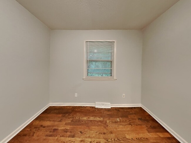 Building Photo - 12825 Crystal Ave