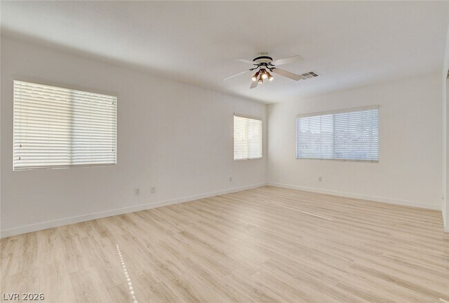 Building Photo - 8401 Desert Quail Dr
