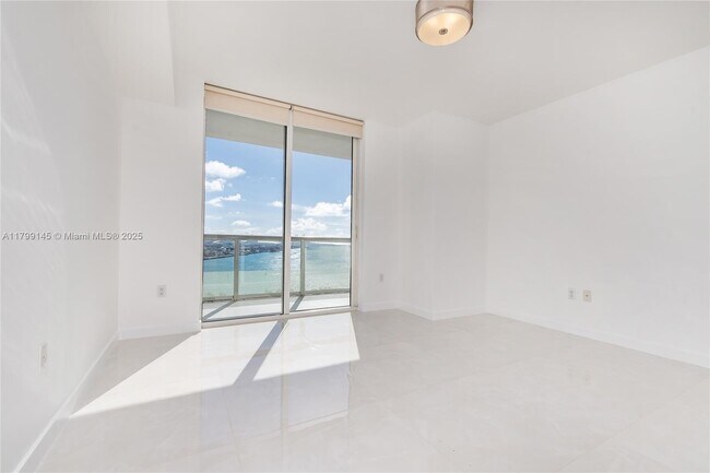Building Photo - 50 Biscayne Blvd