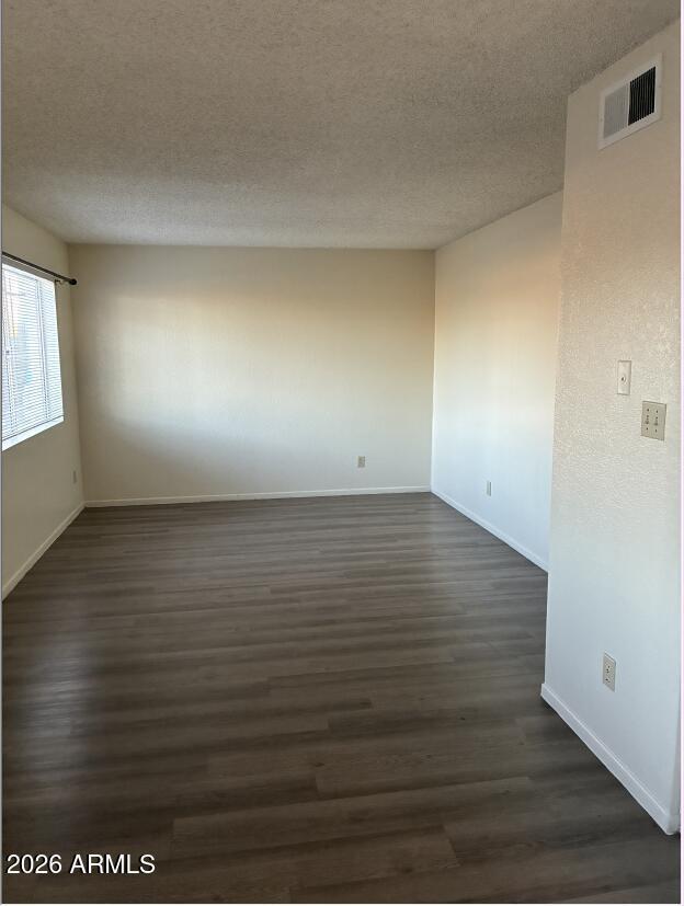 Building Photo - 899 E Erie St