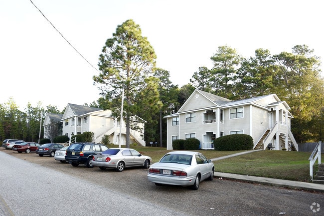 Building Photo - Woodlands Condominiums