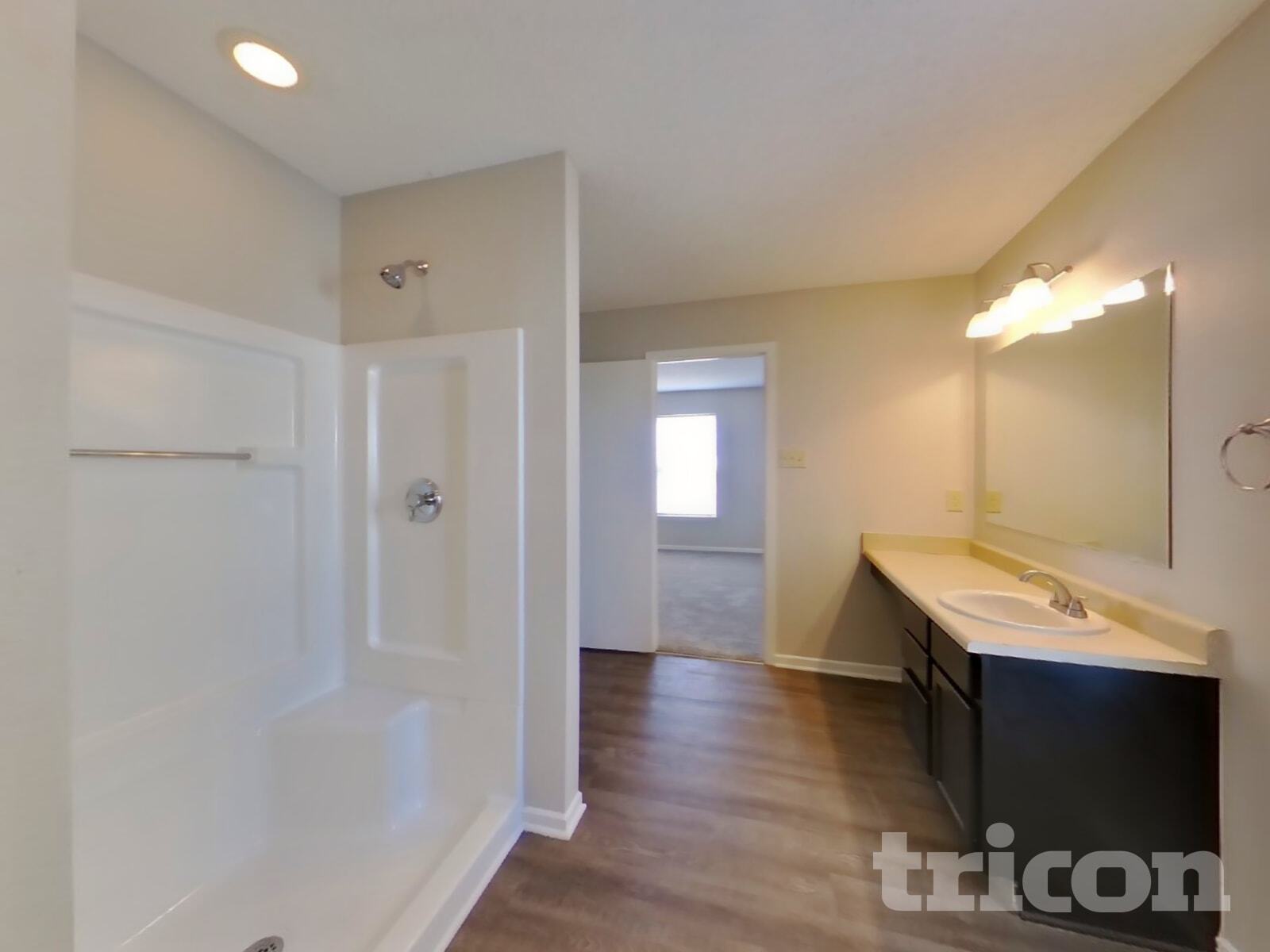 Building Photo - 5624 W Littleton Dr