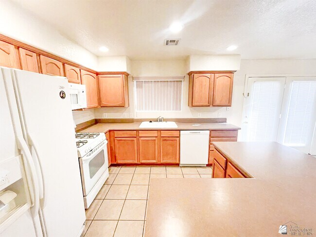 Building Photo - 10191 E 35th Pl