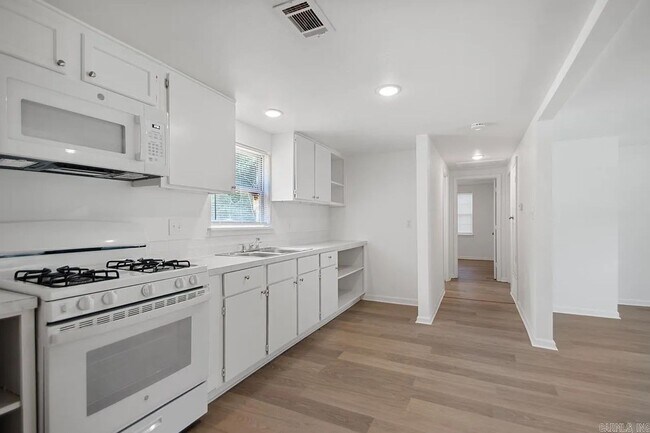 Building Photo - 3BR/1BA Home for Rent in Jacksonville, AR!