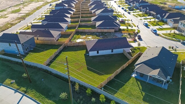 Building Photo - 26703 Willow Ln