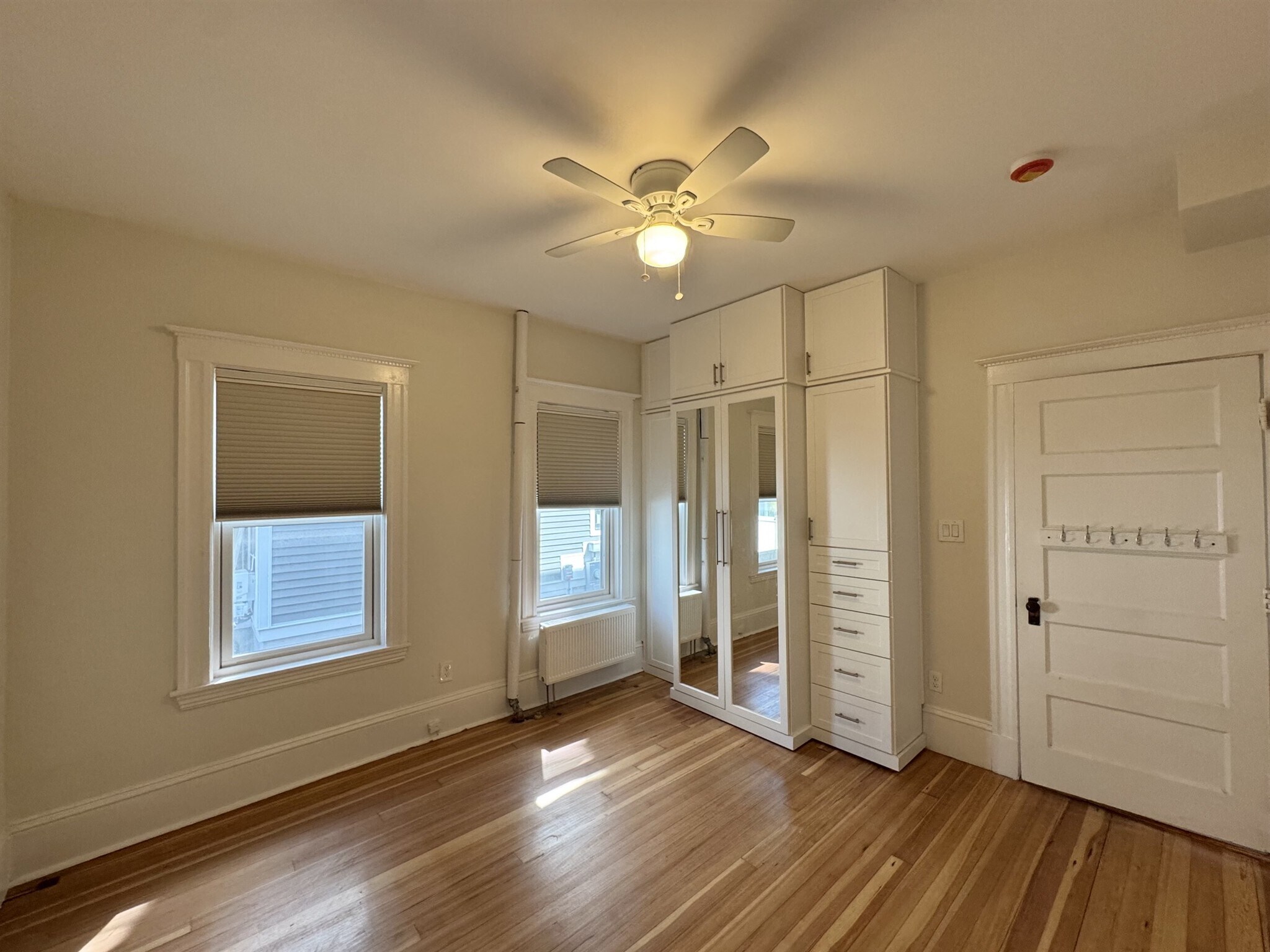 Building Photo - 121 Highland Ave