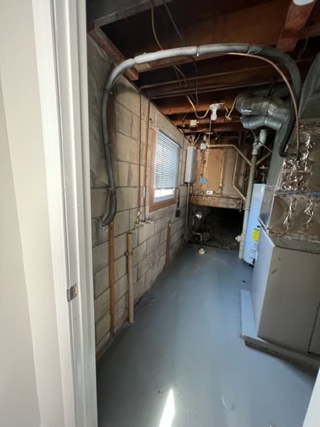 Building Photo - 5441 Deforest Dr