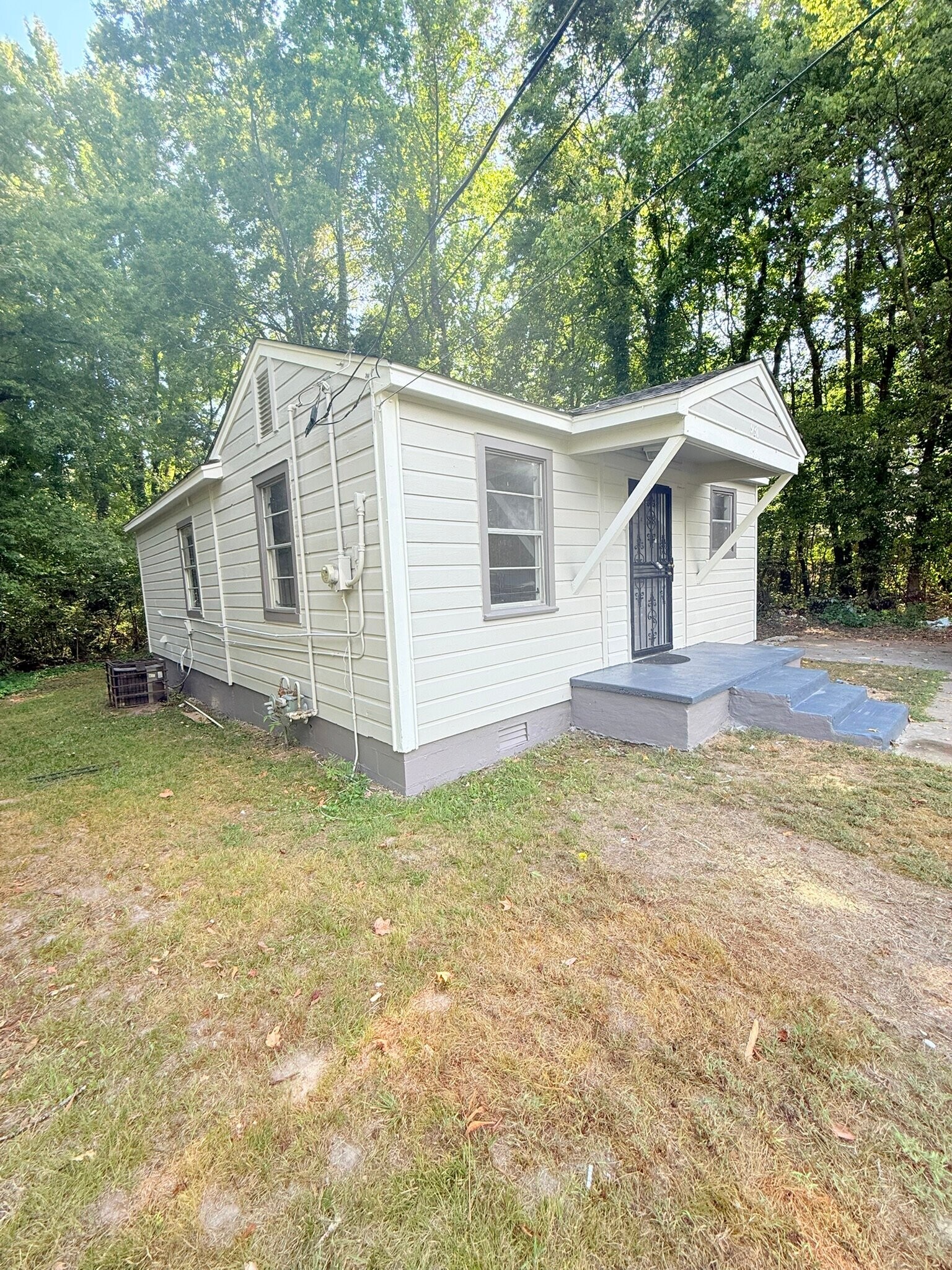 Building Photo - 931 Calvin Rd