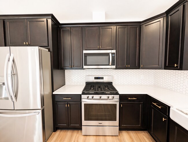 Building Photo - Lovely Weaverville Rental w/ bonus space