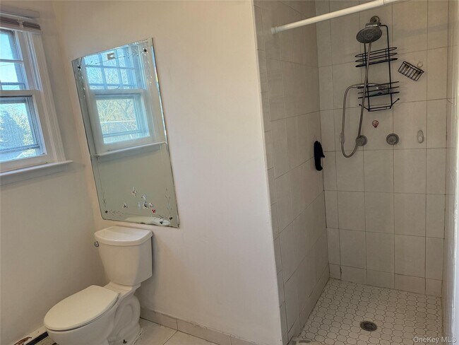 Building Photo - 48 Park Dr